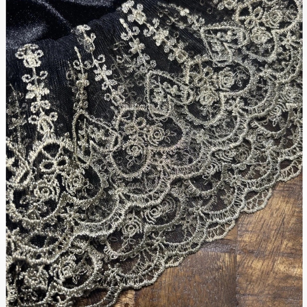 NWT | Tuckernuck Pomander Place Black Velvet Lillith Dress Midi - Picture 9 of 13